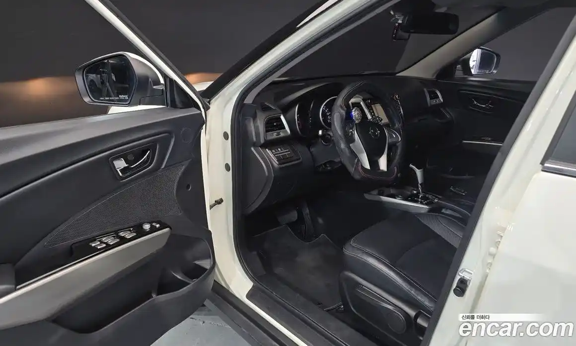 SsangYong TIBOLI 2016 1.6 Автомат в Москве № 718443, фото 10