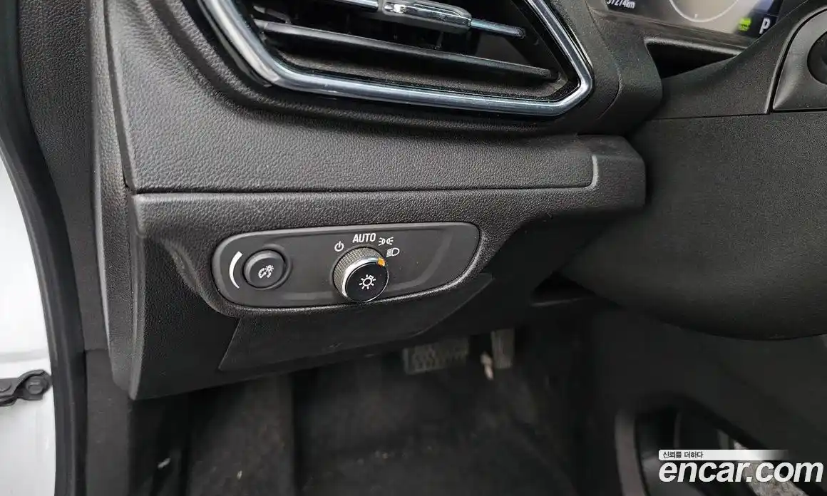 Chevrolet Bolt EV 2023 0.1 Автомат в Москве № 718708, фото 17