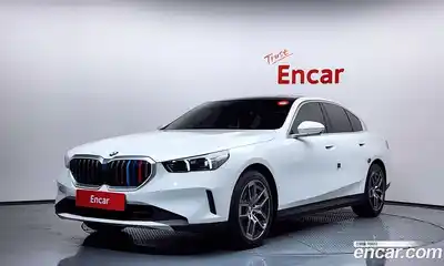 BMW 5-Series, 2024