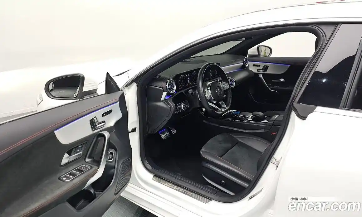 Mercedes-Benz CLA-Class 2023 2.0 Автомат в Москве № 722004, фото 11