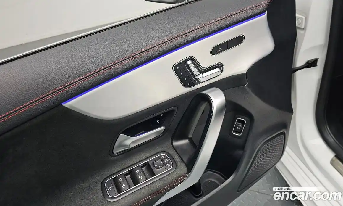 Mercedes-Benz CLA-Class 2023 2.0 Автомат в Москве № 722004, фото 12