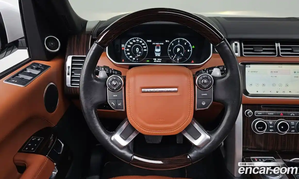 Land Rover Range-Rover 2017 4.4 Автомат в Москве № 724465, фото 13