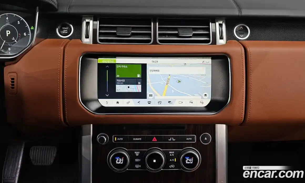 Land Rover Range-Rover 2017 4.4 Автомат в Москве № 724465, фото 14