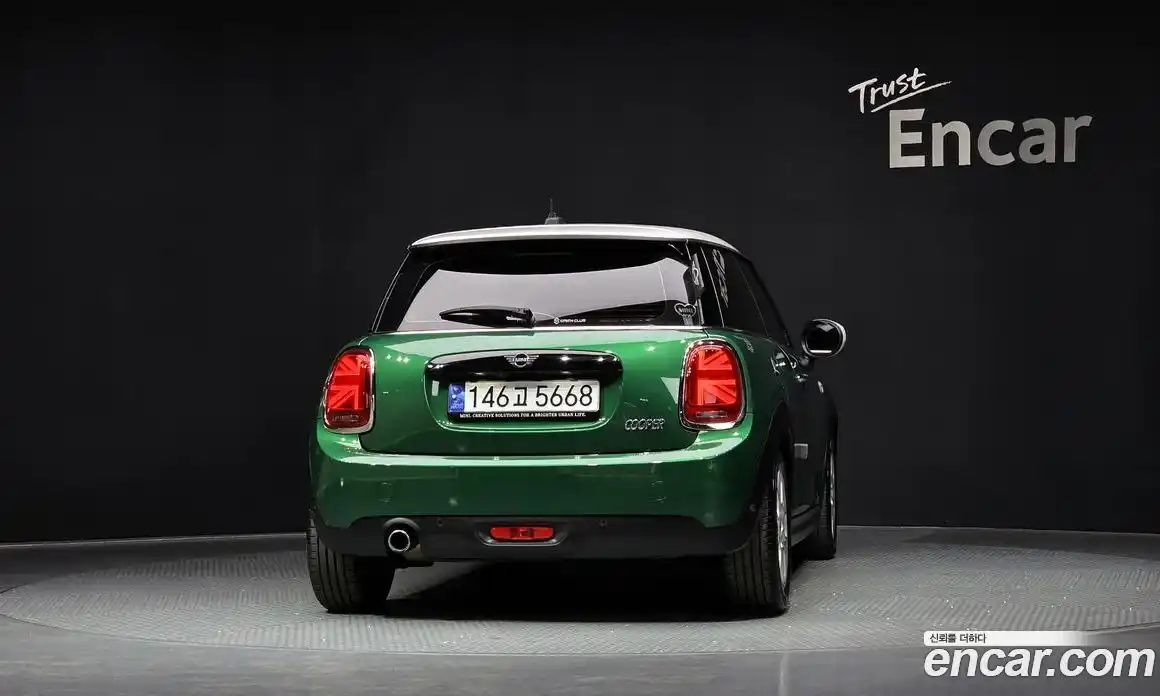 Mini Cooper 2021 1.5 Автомат в Москве № 724869, фото 4
