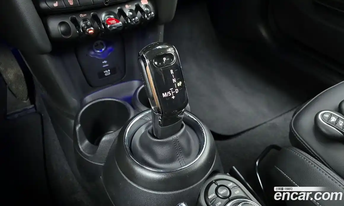 Mini Cooper 2021 1.5 Автомат в Москве № 724869, фото 9