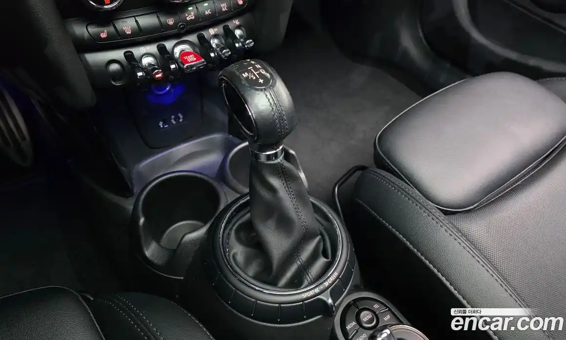 Mini Cooper 2017 2.0 Автомат в Москве № 724889, фото 9