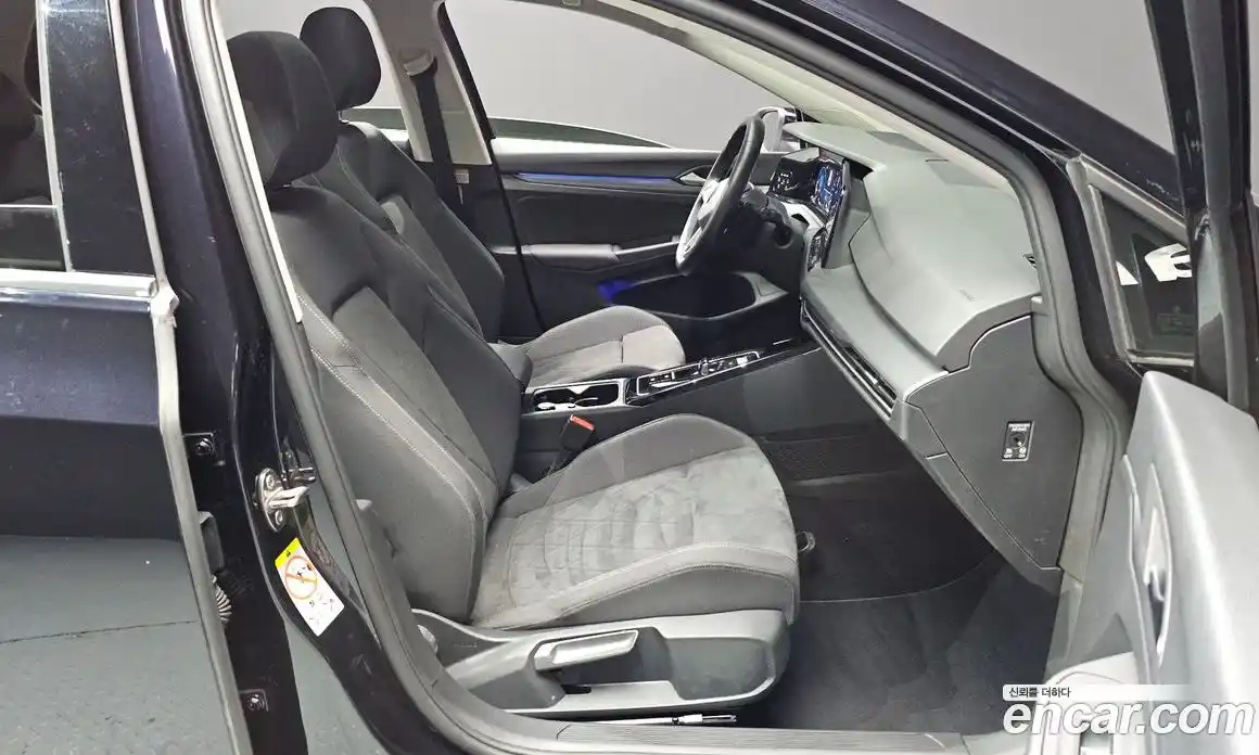 Volkswagen Golf 2023 2.0 Автомат в Москве № 725106, фото 11