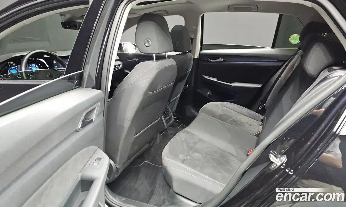 Volkswagen Golf 2023 2.0 Автомат в Москве № 725106, фото 13