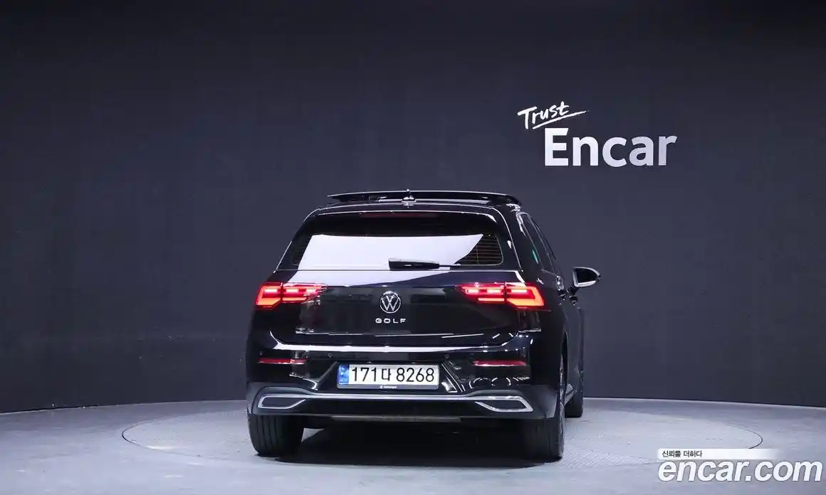 Volkswagen Golf 2023 2.0 Автомат в Москве № 725106, фото 4