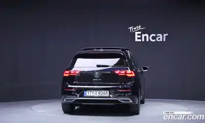 Volkswagen Golf 2023 2.0 Автомат в Москве № 725106, миниатюра 4