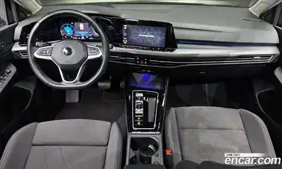 Volkswagen Golf 2023 2.0 Автомат в Москве № 725106, миниатюра 7