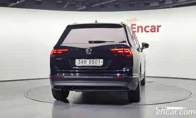 Volkswagen Tiguan 2018 2.0 Автомат в Москве № 725151, миниатюра 4