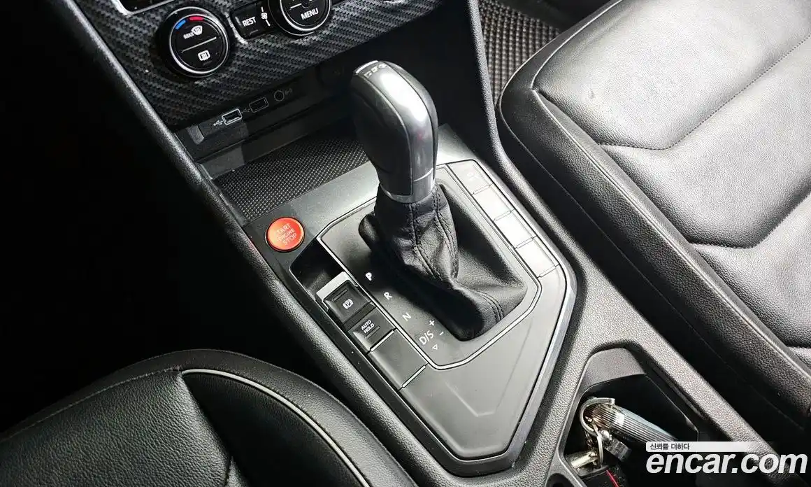 Volkswagen Tiguan 2018 2.0 Автомат в Москве № 725151, фото 9