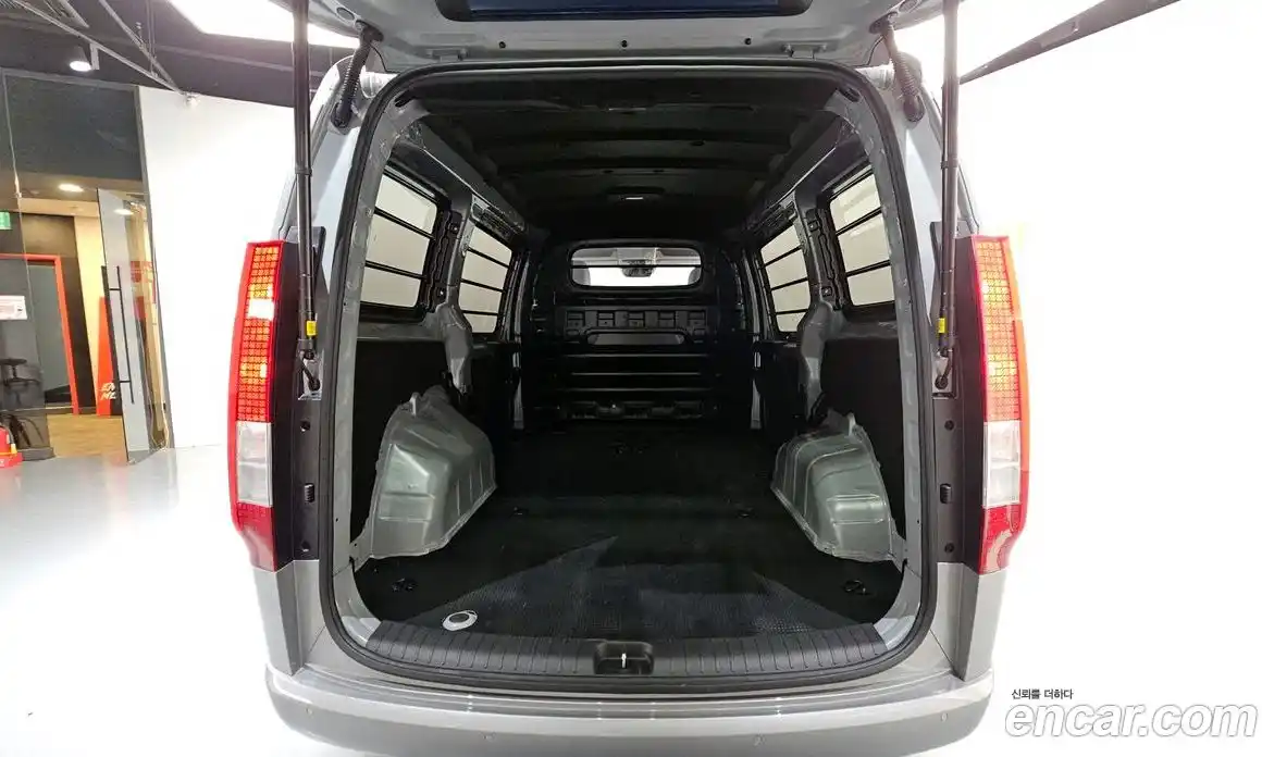 Hyundai Staria 2025 3.5 Автомат в Москве № 745204, фото 20