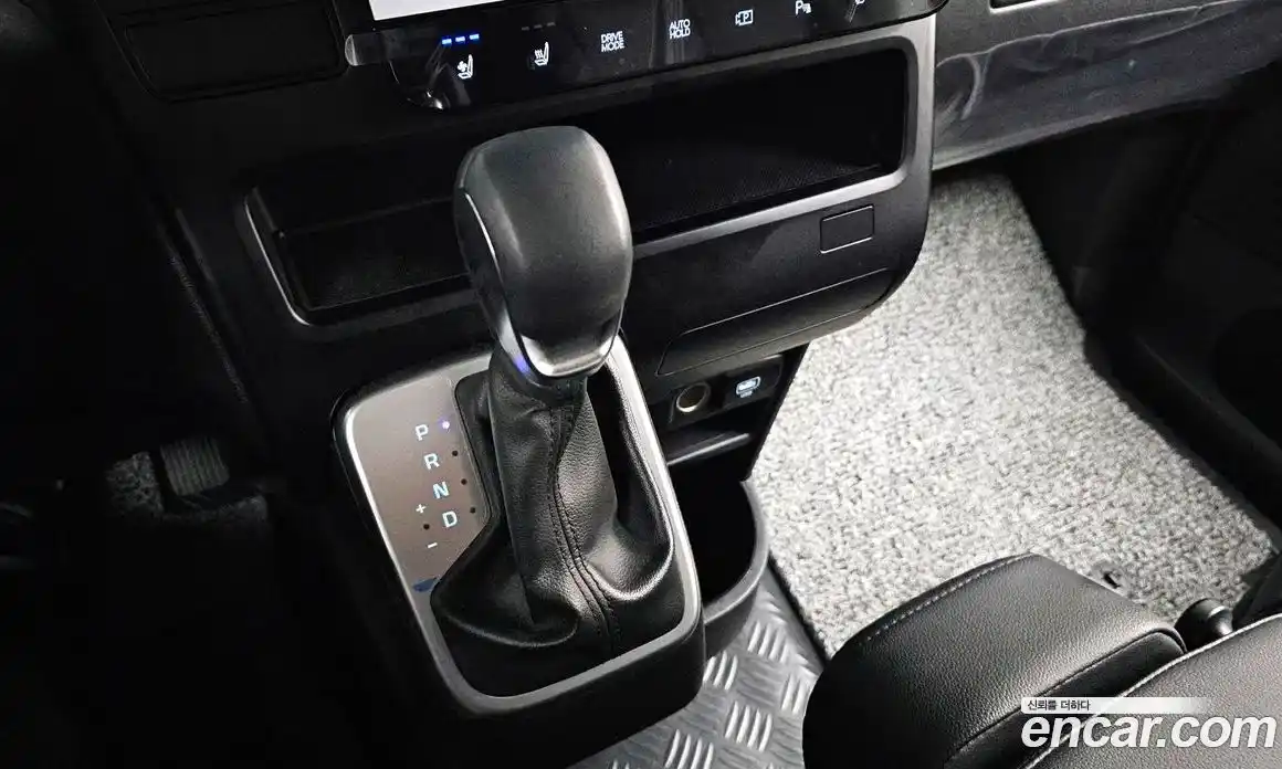 Hyundai Staria 2025 3.5 Автомат в Москве № 745204, фото 9