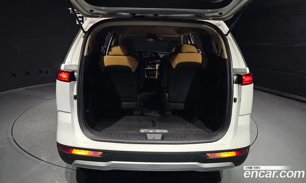 Kia Canival 2022 3.5 Автомат в Москве № 746333, фото 20