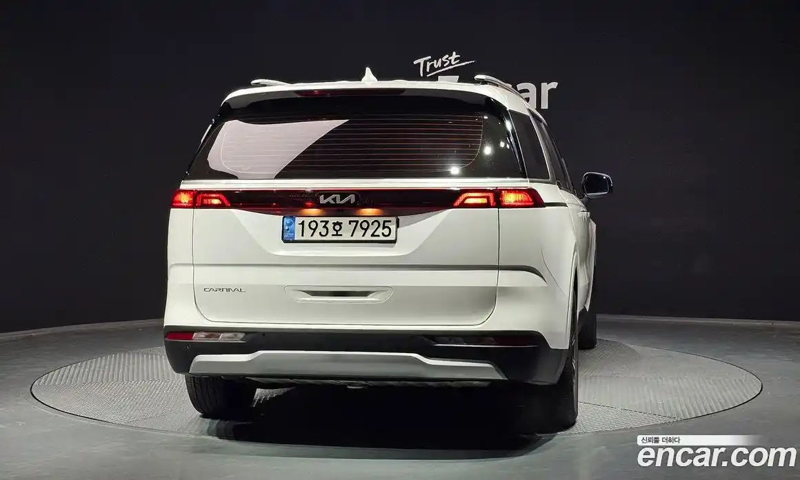 Kia Canival 2022 3.5 Автомат в Москве № 746333, фото 4