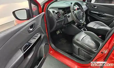 Renault QM3 2015 1.5 Автомат в Москве № 746533, миниатюра 11
