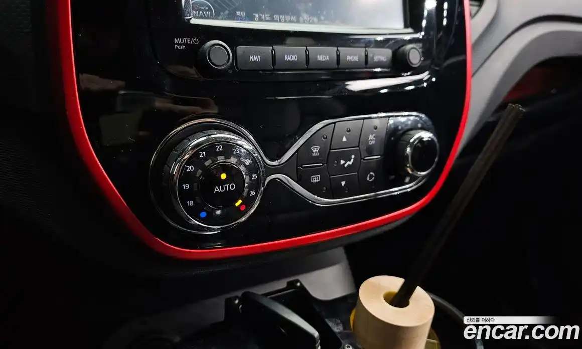 Renault QM3 2015 1.5 Автомат в Москве № 746533, фото 17