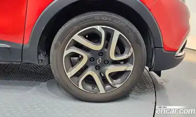 Renault QM3 2015 1.5 Автомат в Москве № 746533, миниатюра 5