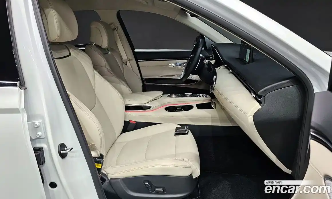 Genesis GV70 2023 2.5 Автомат в Москве № 746721, фото 10