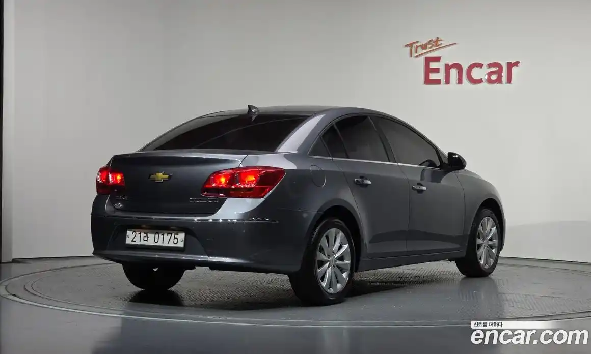 Chevrolet Cruze 2015 1.8 Автомат в Москве № 747587, фото 2