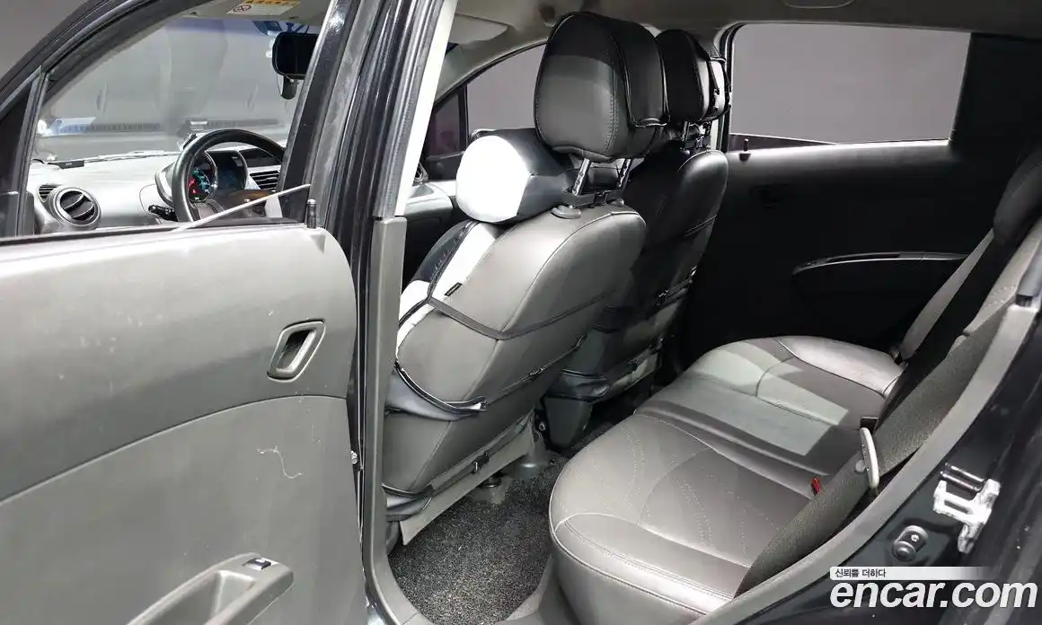 Chevrolet Spark 2014 1.0 Автомат в Москве № 747905, фото 12