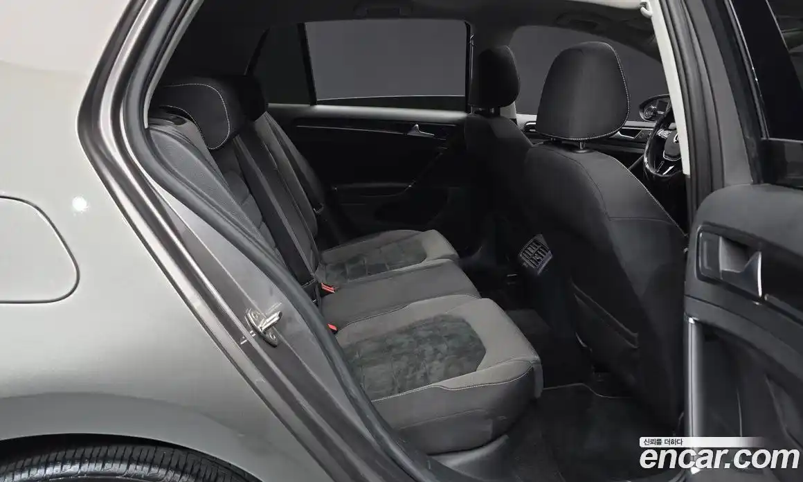 Volkswagen Golf 2016 2.0 Автомат в Москве № 750017, фото 12