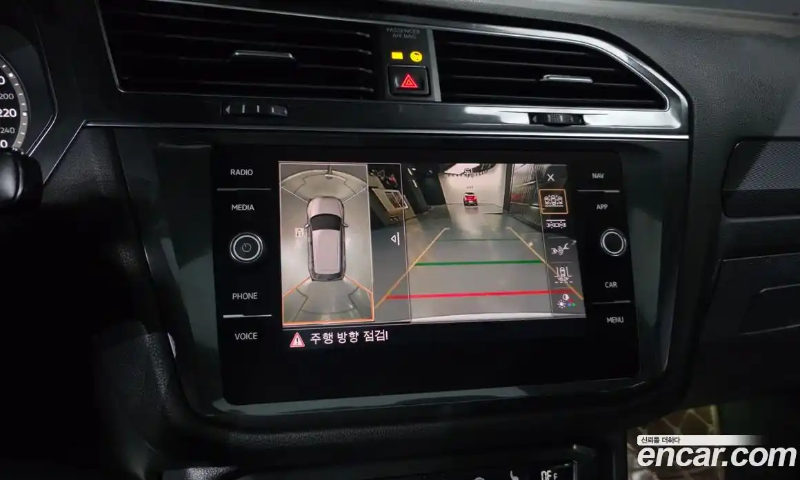 Volkswagen Tiguan 2018 2.0 Автомат в Москве № 750035, фото 15