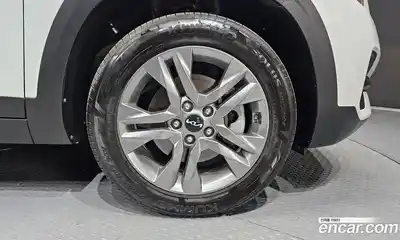 Kia Seltos 2022 1.6 Автомат в Москве № 757805, миниатюра 5