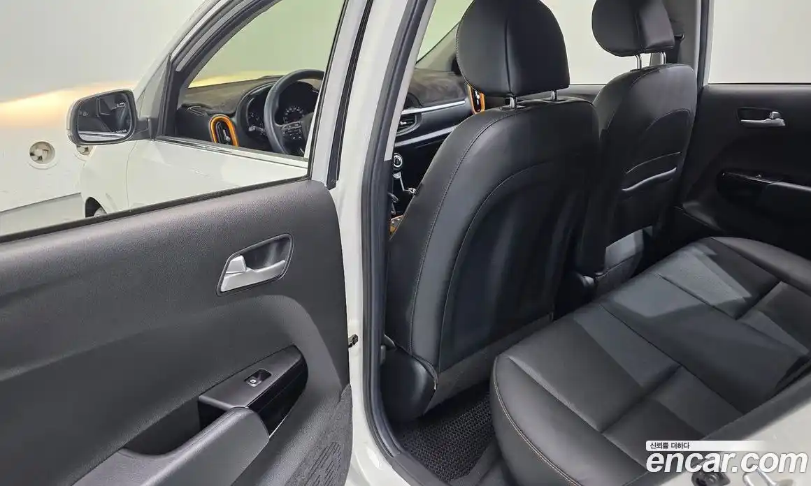 Kia Morning 2021 1.0 Автомат в Москве № 758259, фото 18