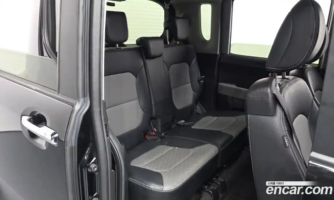 Kia Ray 2022 1.0 Автомат в Москве № 758292, фото 12