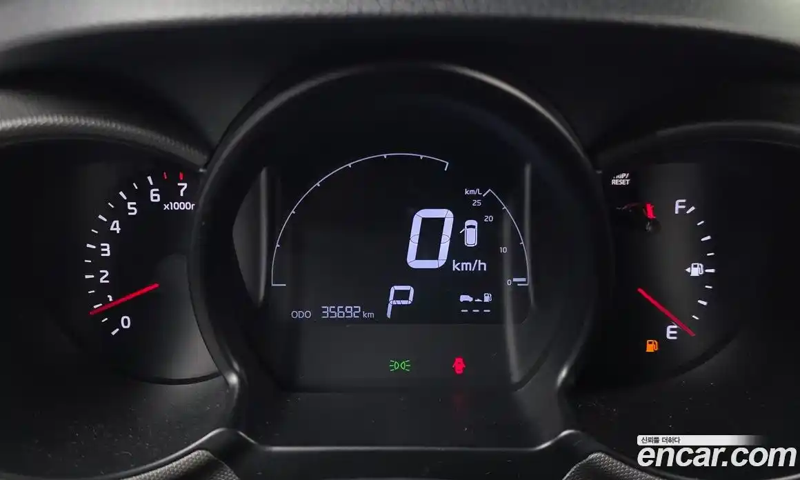 Kia Ray 2013 1.0 Автомат в Москве № 758421, фото 8