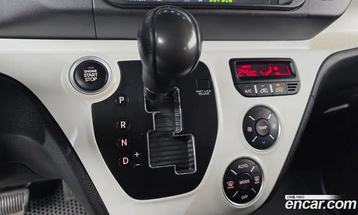 Kia Ray 2013 1.0 Автомат в Москве № 758421, фото 9