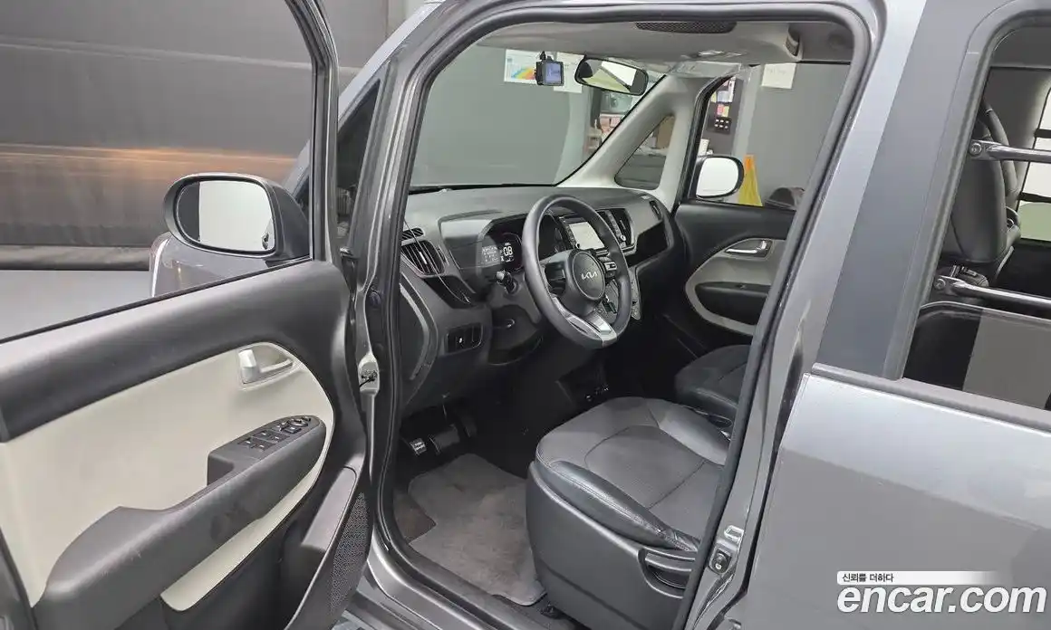 Kia Ray 2023 1.0 Автомат в Москве № 758443, фото 10