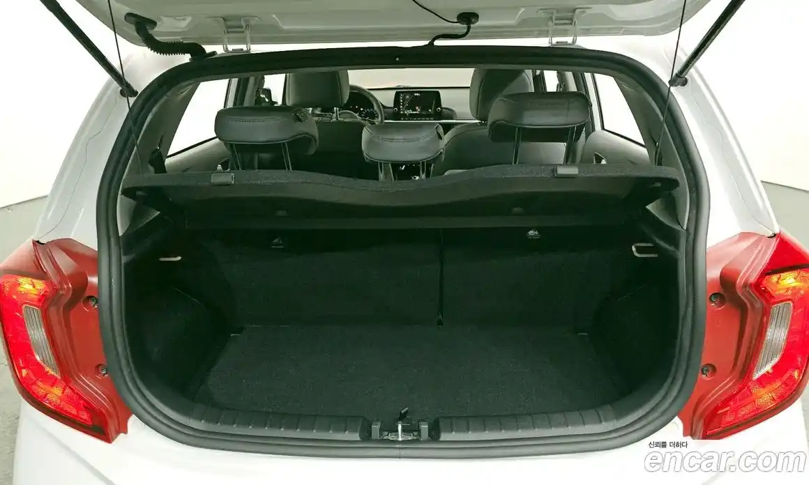 Kia Morning 2020 1.0 Автомат в Москве № 758475, фото 20