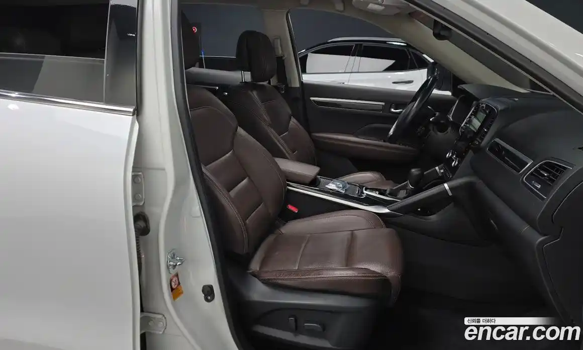 Renault QM6 2017 2.0 Автомат в Москве № 758611, фото 10