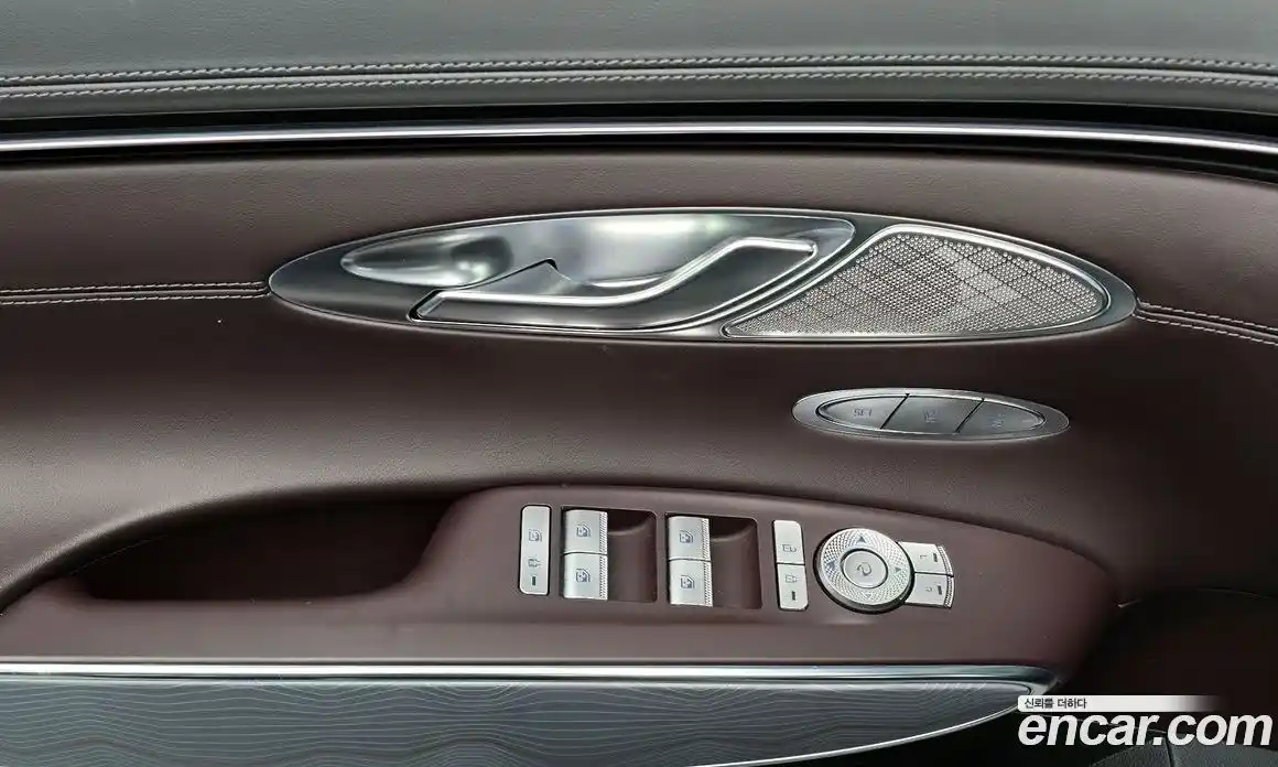 Genesis GV70 2022 2.5 Автомат в Москве № 758900, фото 17