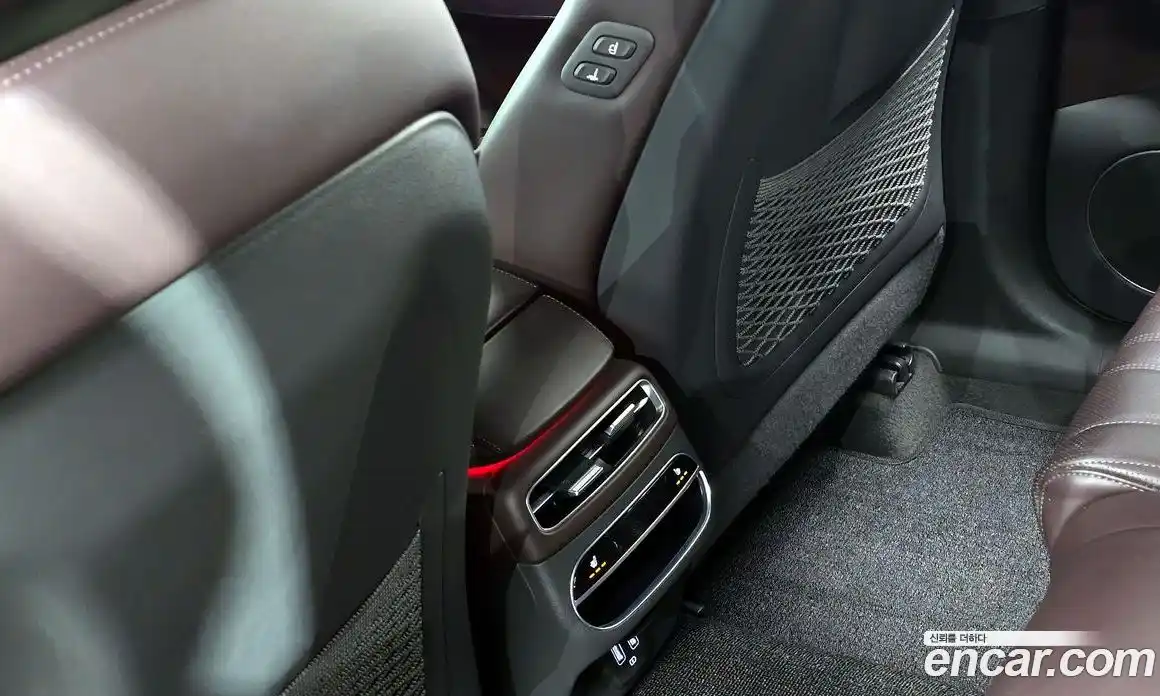 Genesis GV70 2022 2.5 Автомат в Москве № 758900, фото 19