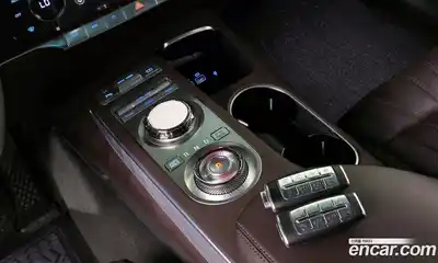 Genesis GV70 2022 2.5 Автомат в Москве № 758900, миниатюра 8