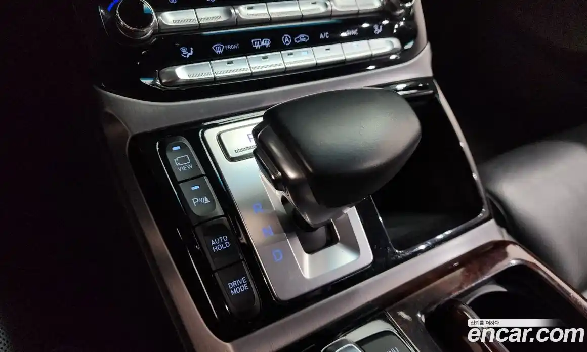 Genesis EQ900 2016 5.0 Автомат в Москве № 759310, фото 9