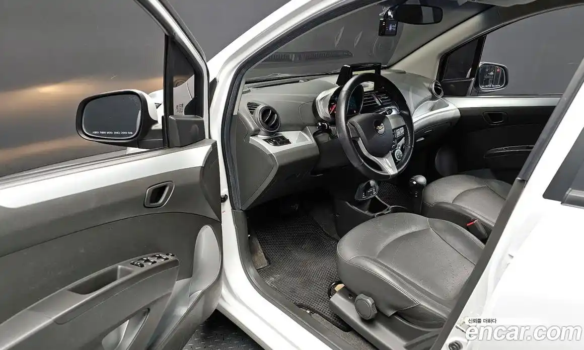 Chevrolet Spark 2014 1.0 Автомат в Москве № 760536, фото 11