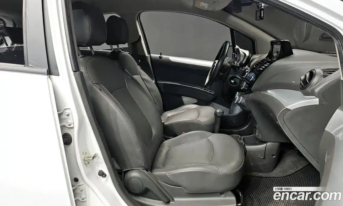 Chevrolet Spark 2014 1.0 Автомат в Москве № 760536, фото 10