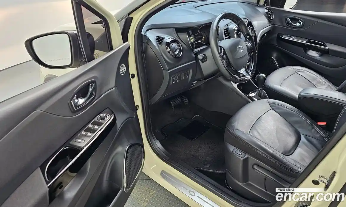 Renault QM3 2015 1.5 Автомат в Москве № 760867, фото 11