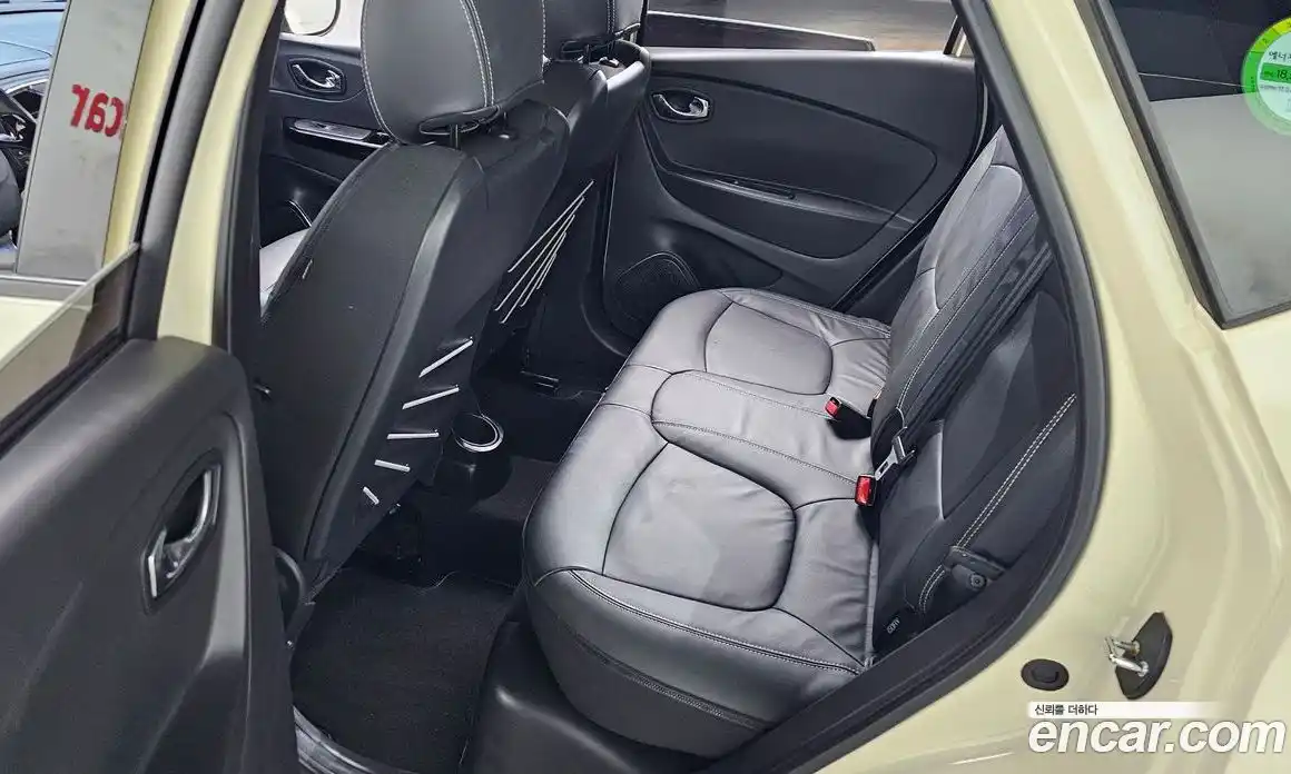 Renault QM3 2015 1.5 Автомат в Москве № 760867, фото 12