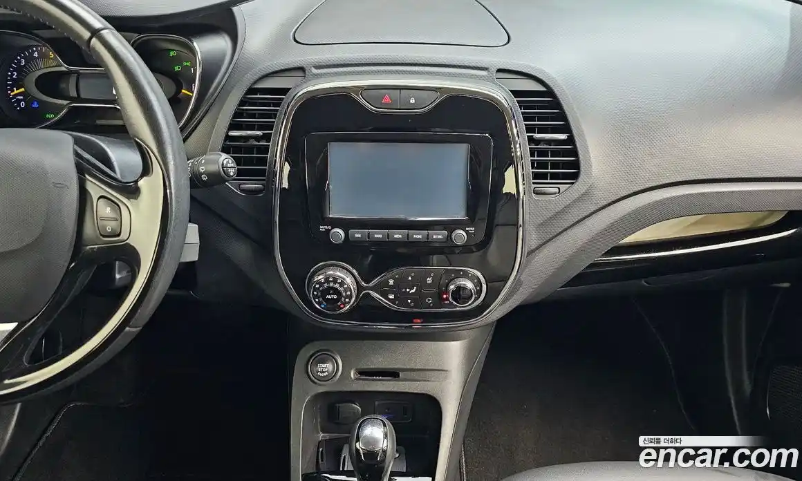 Renault QM3 2015 1.5 Автомат в Москве № 760867, фото 14