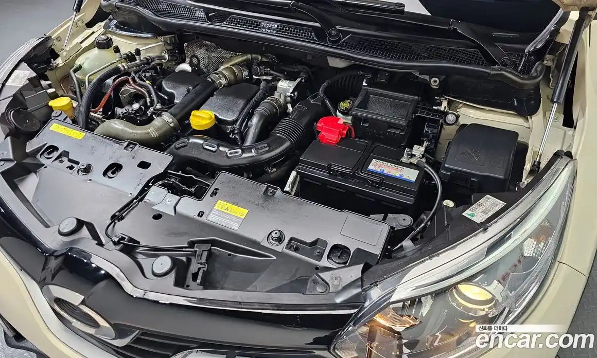 Renault QM3 2015 1.5 Автомат в Москве № 760867, фото 6