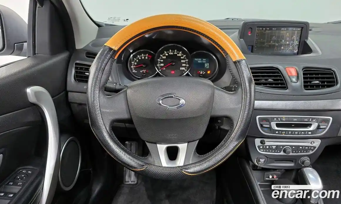 Renault SM3 2010 1.6 Автомат в Москве № 761239, фото 13