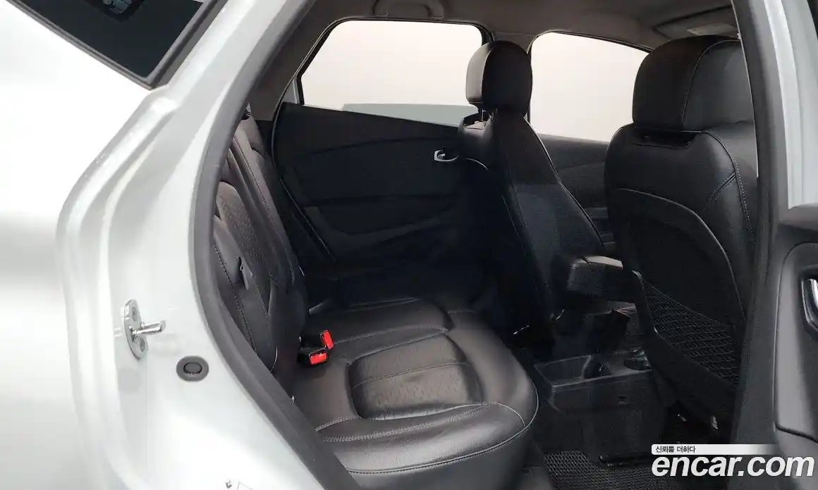 Renault QM3 2017 1.5 Автомат в Москве № 761657, фото 12