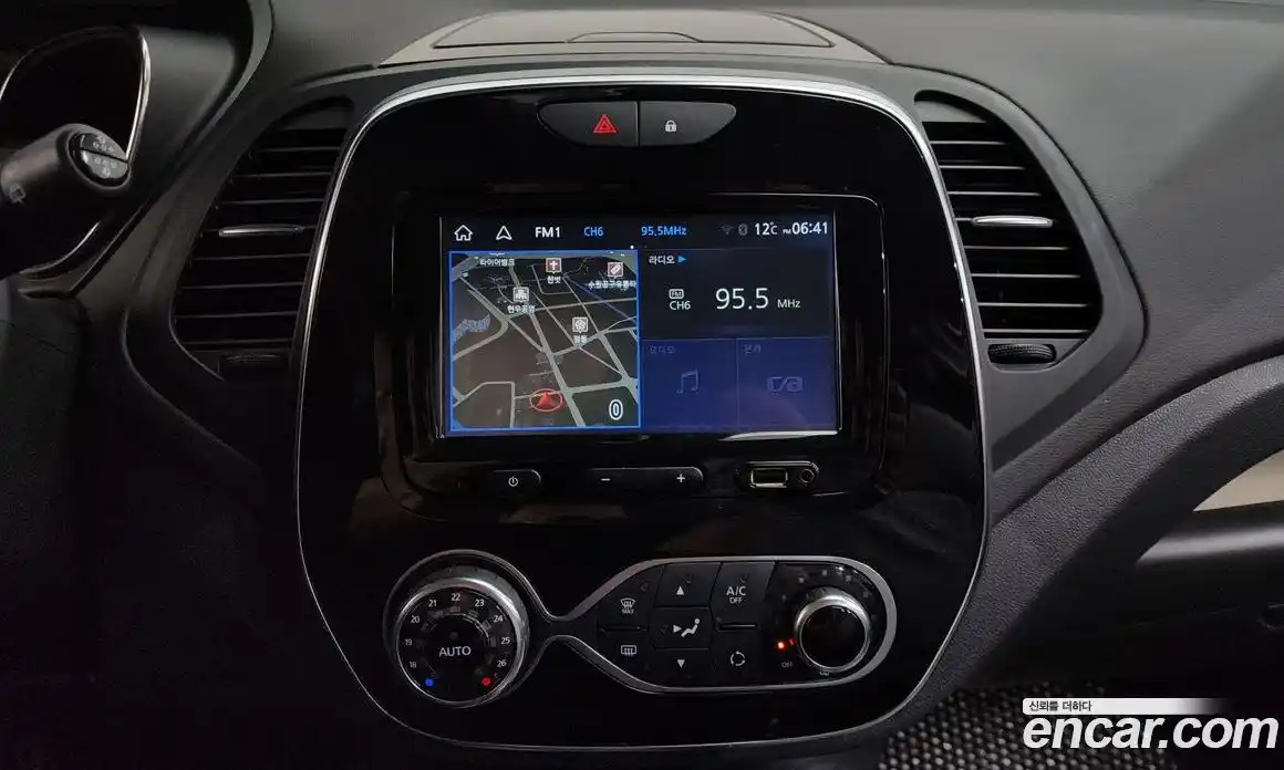 Renault QM3 2017 1.5 Автомат в Москве № 761657, фото 15